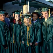 Francis Capra, Tina Majorino, Kristen Bell, Percy Daggs III e Jason Dohring alla festa dei diplomi in Veronica Mars