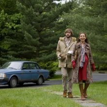 John Krasinski e Maya Rudolph in un'immagine del film Away We Go