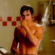 Zac Efron sotto la doccia in una scena sexy del film High School Musical 3, che è stata cancellata.