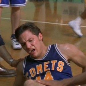 Nick Wechsler in una scena del telefilm Roswell