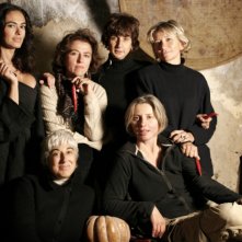 Team creativo 'piccante' e al femminile per Viola di Mare: Maria Grazia Cucinotta, Silvia Natili, Donatella Maiorca, Giovanna Emidi, Beatrice Scarpato e Roberta Allegrini