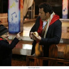 Enrico Brignano e Marco Todisco in una scena della fiction Fratelli Detective