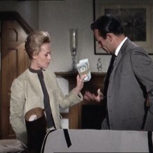 Tippi Hedren con Sean Connery nel film di Alfred Hitchcock, Marnie