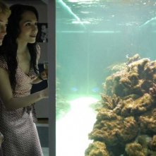 Hélène de Fougerolles e Candice Hugo in una scena del film La donna di nessuno