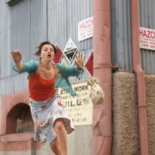 Justine Clarke in una sequenza del film Look Both Ways - Amori e Disastri