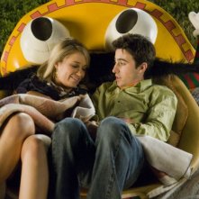 Katrina Bowden e Josh Zuckerman in una scena del film Sex Movie in 4D