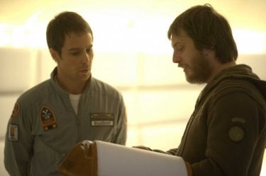 Sam Rockwell e il regista Duncan Jones sul set del film Moon