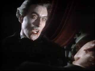 Christopher Lee Strangola John Van Eyssen In Una Scena Del Film Dracula Il Vampiro 120433