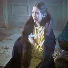 Janina Faye in una scena del film Dracula il vampiro