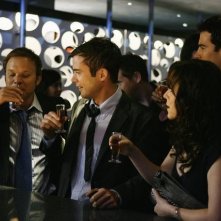 Norbert Leo Butz, Matt Long, Tina Majorino e Ben Lawson in una scena della serie The Deep End