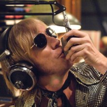 Rhys Ifans è tra i protagonisti della commedia I Love Radio Rock