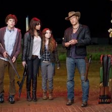 Il cast di Zombieland al completo, Jesse Eisenberg, Woody Harrelson, Emma Stone e Abigail Breslin
