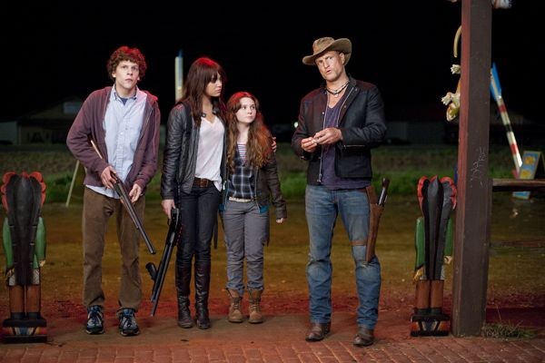 Il cast di Zombieland al completo, Jesse Eisenberg, Woody Harrelson, Emma Stone e Abigail Breslin
