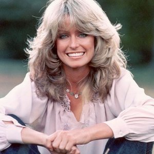 una sorridente Farrah Fawcett negli anni '70