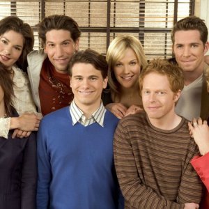 Il cast della serie The Class in una foto promozionale