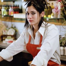 Lizzy Caplan interpreta Janis nel film Mean Girls