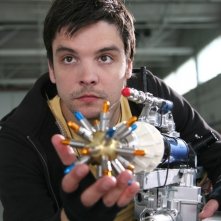 Andrew Lee Potts nell'episodio 4 della stagione 3 di Primeval