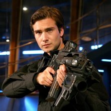 Ben Mansfield è Capitan Becker nell'episodio 6 della stagione 3 di Primeval