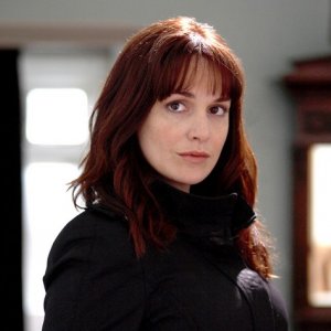Lucy Brown nell'episodio 2 della stagione 3 di Primeval