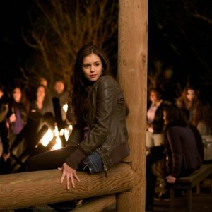 Una scena del Pilot di The Vampire Diaries con Nina Dobrev