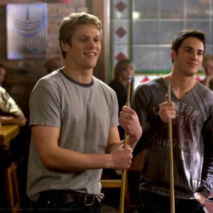 Zach Roerig e Michael Trevino in una scena di The Vampire Diaries