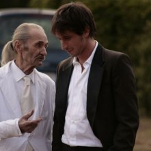 Carlo Rivolta da Vanzaghello e Fabrizio Veronese in un'immagine del film Tre lire - Primo giorno