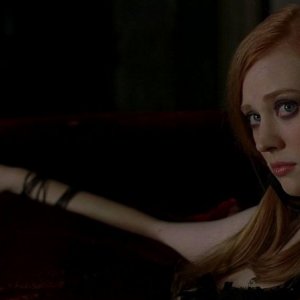 Deborah Ann Woll in una scena dell'episodio 'Nothing But The Blood' della seconda stagione della serie True Blood
