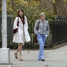 Eve Best ed Edie Falco in una scena dell'episodio Sweet-N-All di Nurse Jackie