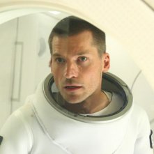Nikolaj Coster-Waldau in una scena del film tv Virtuality