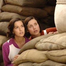 Verónica Sánchez e Gabriella Pession in una scena del film Le tredici rose