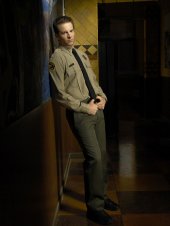 Michael Muhney è Sceriffo Don Lamb nella serie televisiva Veronica Mars