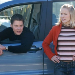 Duncan Kane (Teddy Dunn) Veronica Mars (Kristen Bell) in una scena dell'episodio 'Il giorno dei tritoni' di 'Veronica Mars'