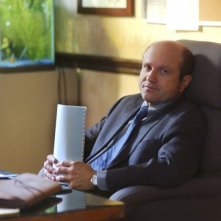Enrico Colantoni in una scena dell'episodio 'Il segreto di Troy' della serie tv 'Veronica Mars'