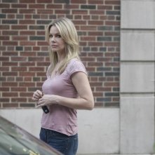 Andrea Roth in una scena dell'episodio Baptism di Rescue Me