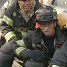 Daniel Sunjata in una scena dell'episodio French di Rescue Me