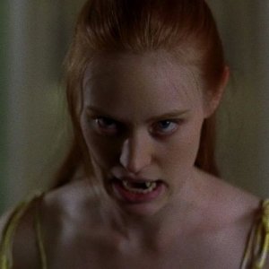 Deborah Ann Woll in una scena dell'episodio 'Keep This Party Going' della seconda stagione di True Blood