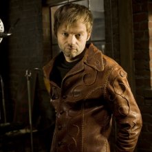 Esteban Powell in una immagine promozionale della stagione 2 di The Cleaner