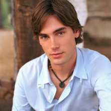 Un primo piano di Drew Fuller per la 6 stagione della serie Streghe