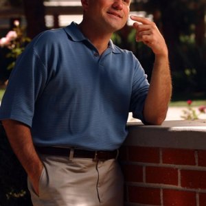 Enrico Colantoni è Keith Mars nell'episodio 'Allarme bomba' di Veronica Mars