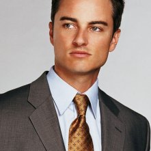 Kerr Smith in una foto promozionale per la stagione 7 di Streghe