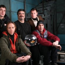 Caterina Guzzanti, Pietro Sermonti, Francesco Pannofino, Alessandro Tiberi e Paolo Calabresi in una foto promozionale della serie TV Boris