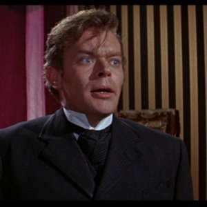 Paul Massie è Mr Edward Hyde nel film Il mostro di Londra