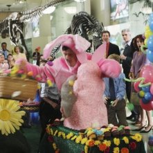 Eric Mabius in una scena dell'episodio Rabbit Test di Ugly Betty
