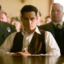 Johnny Depp è John Dillinger nel film Nemico pubblico