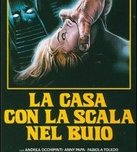 La locandina di La casa con la scala nel buio