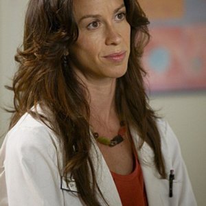Alanis Morissette è la dottoressa Audra Kitson in Weeds