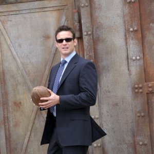 Eddie McClintock nel pilot della serie Warehouse 13