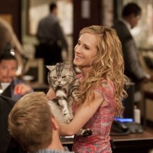 Holly Hunter nell'episodio She's a Lump di Saving Grace