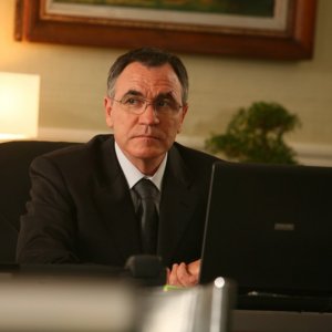 Jean Dell è Lemmonier nella serie televisiva Alice Nevers, professione giudice