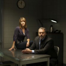 Kathryn Erbe e Vincent D'Onofrio in una immagine promozionale della serie Law & Order: Criminal Intent